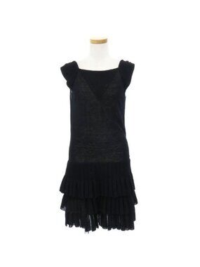 CHANEL | Dresses | Black Chanel Quilted Sleeve Top | Poshmark